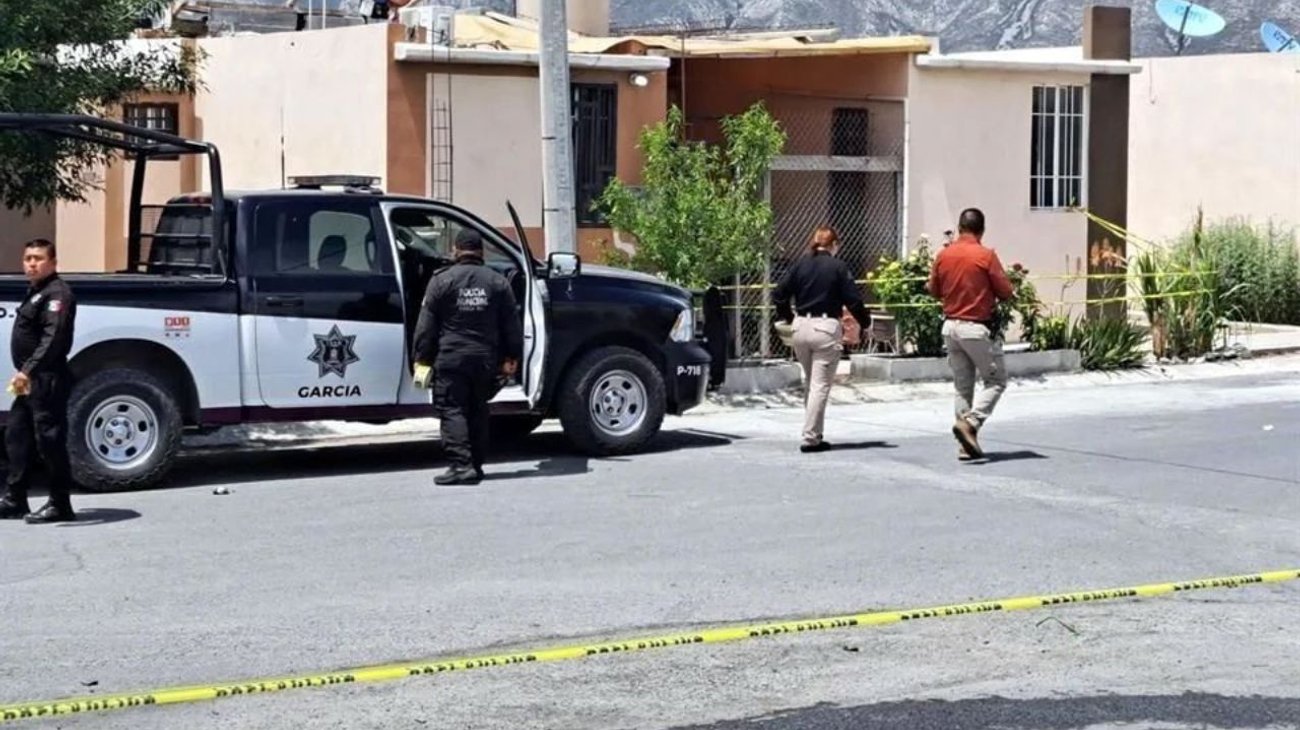 Mujer es asesinada en García; esposo principal sospechoso