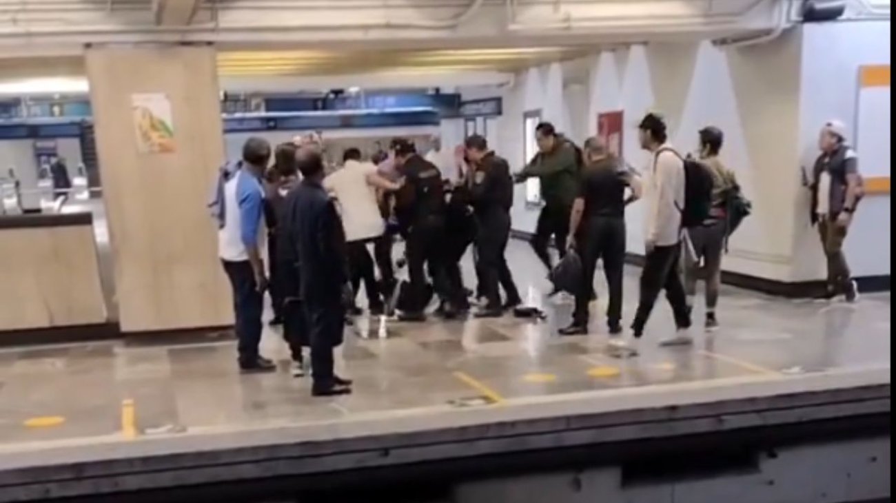 Atacan a balazos afuera del Palacio de Bellas Artes en CDMX