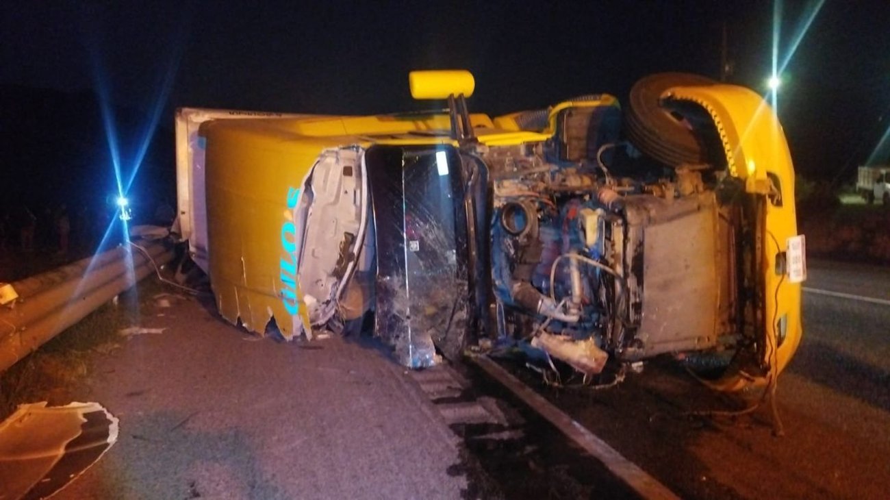 Muere trailero en accidente en la carretera libre a Saltillo