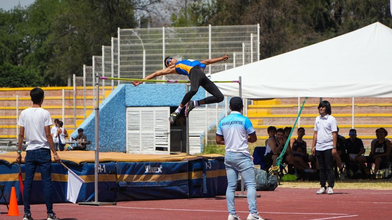 Arrancan Tigres pruebas de atletismo con 11 medallas