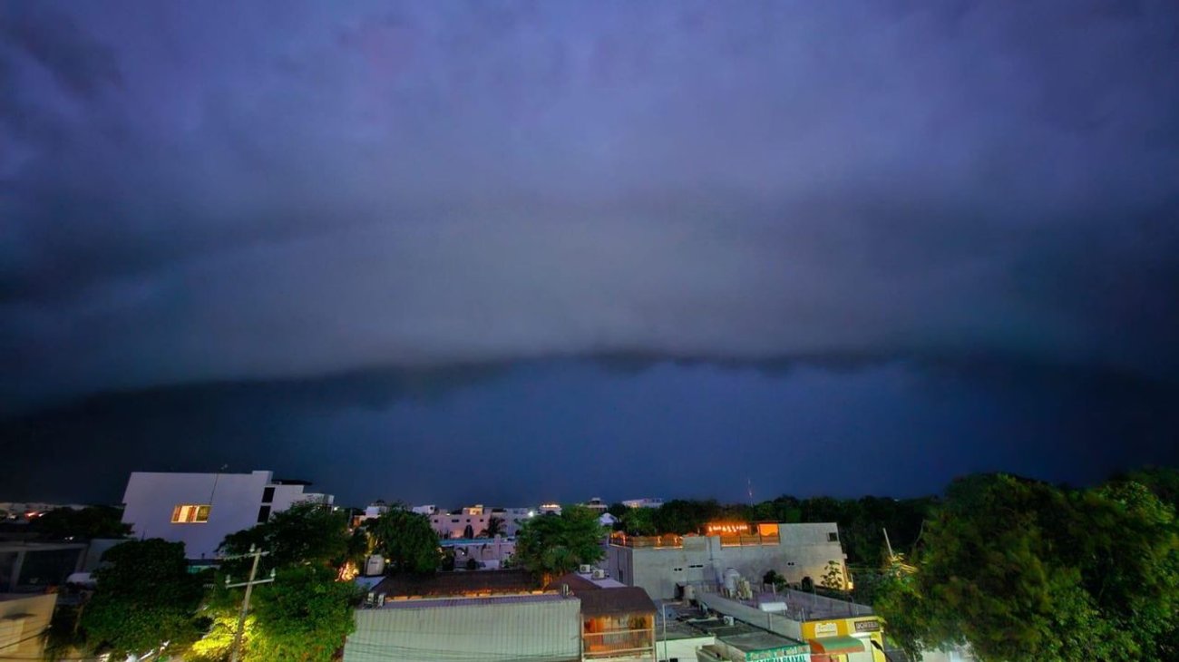 Se prepara CFE para hacer frente al huracán 'Beryl'