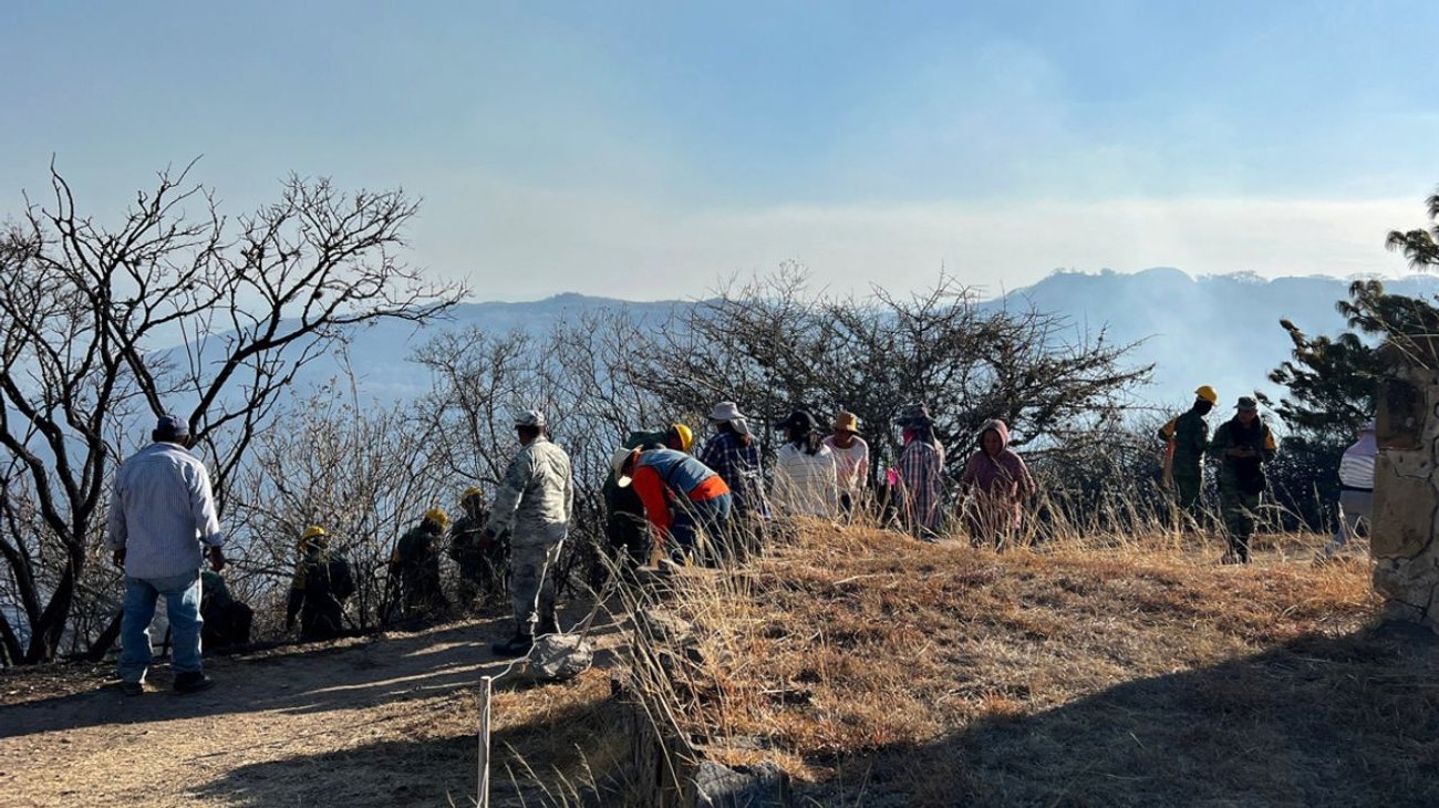 Se incendian 30 hectáreas de zona arqueológica Monte Albán