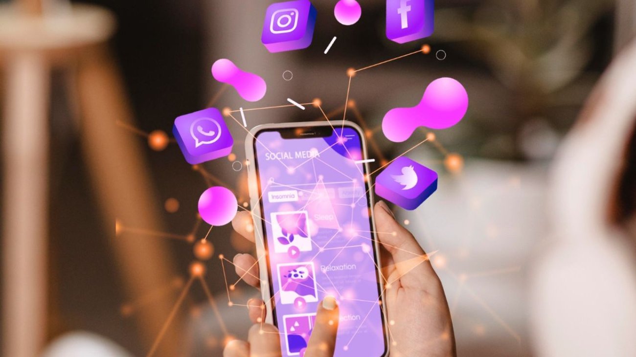 Por ley, prohiben redes sociales a menores de 14 años