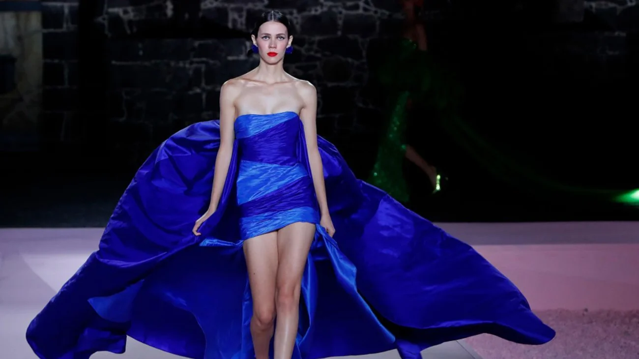 Carolina Herrera presenta su nueva colección en CDMX