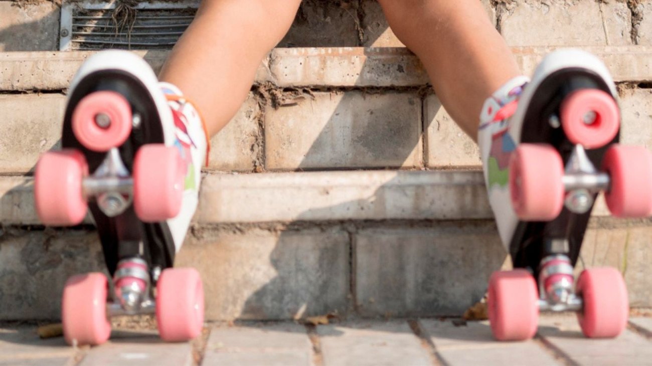 Niña va al hospital por un raspón al patinar y muere