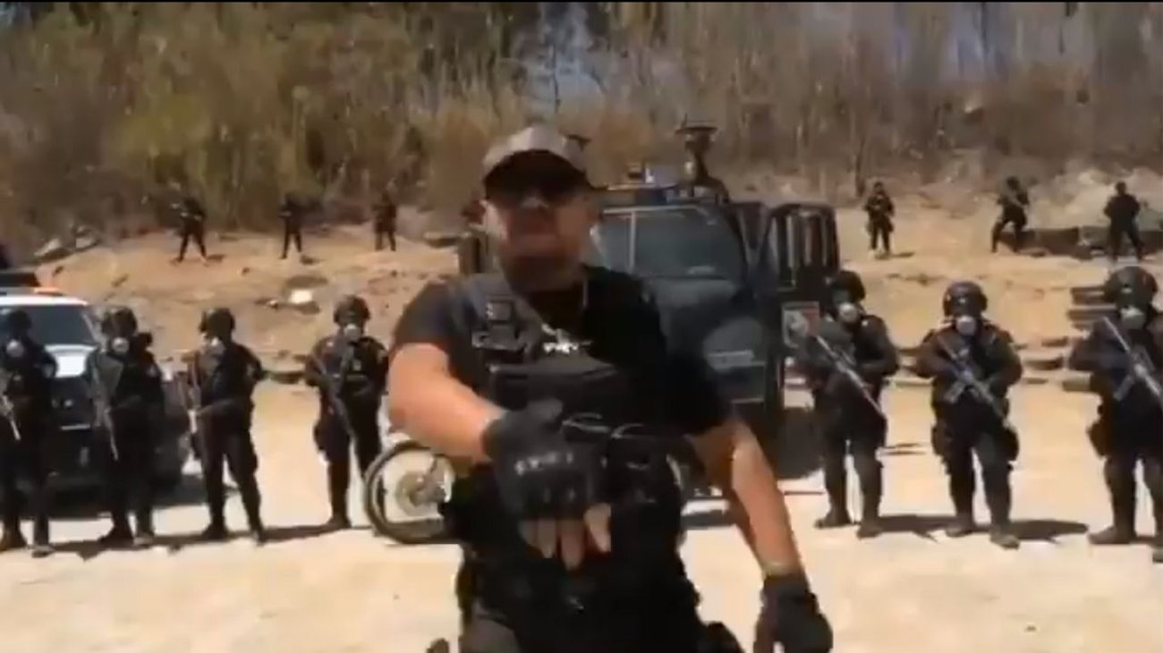 Despiden a policías de Oaxaca por colaborar en video musical