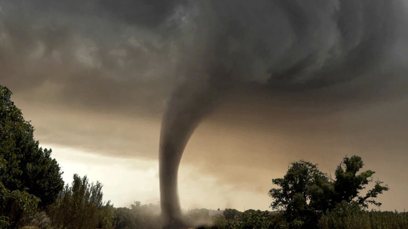 Alerta SMN llegada de tornados y tormentas a Nuevo León