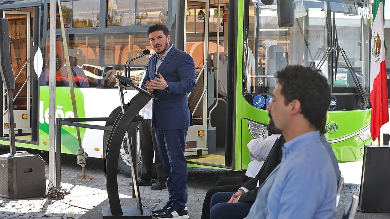 Reafirma Samuel García proyecto de Línea 8 del Metro