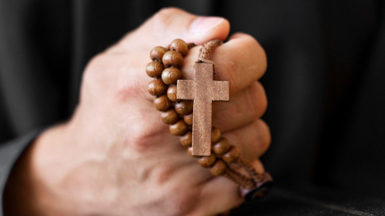 Asesinan a madre y sus 2 hijos durante 'exorcismo' en Italia