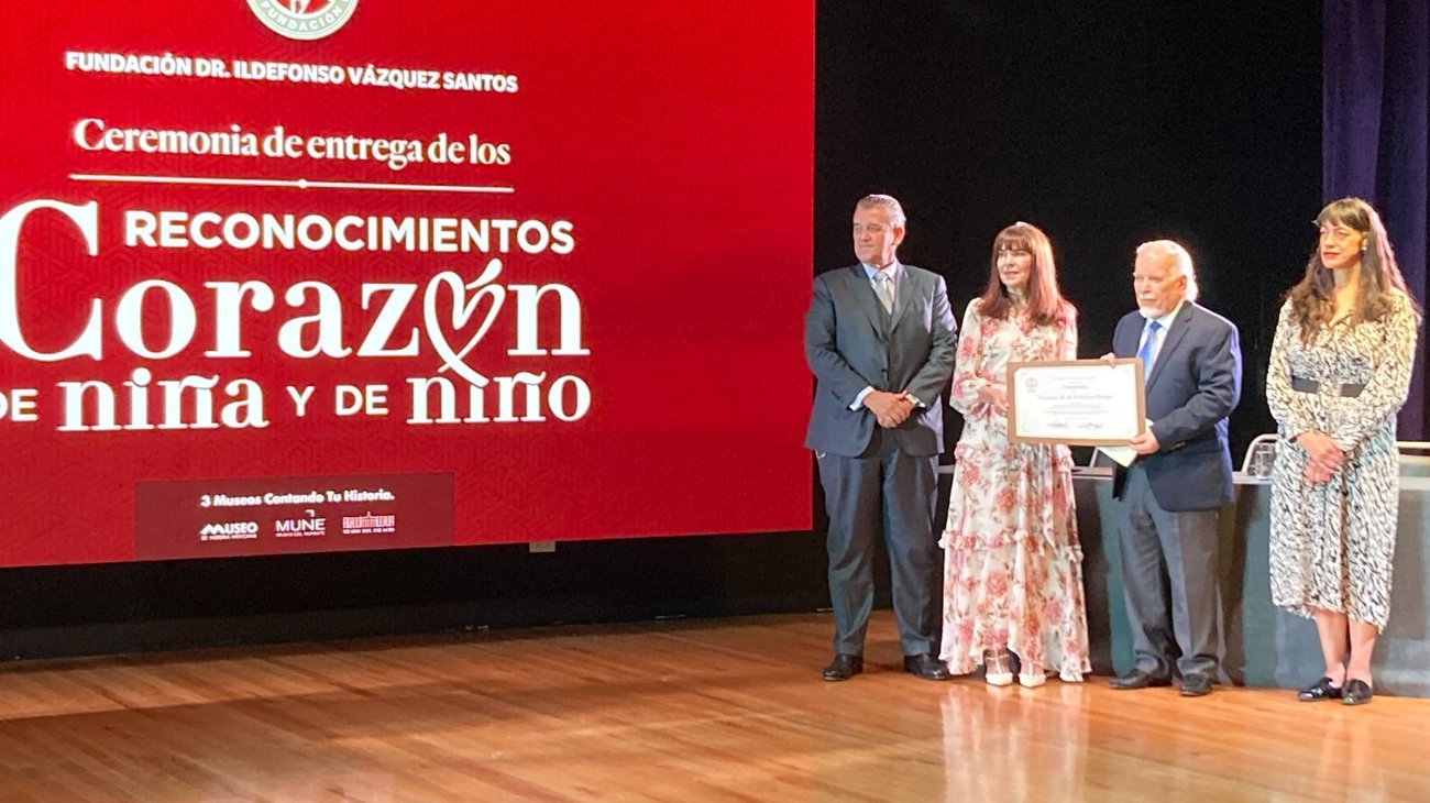 Otorgan a Don Gustavo M. reconocimiento Corazón de Niño 2023