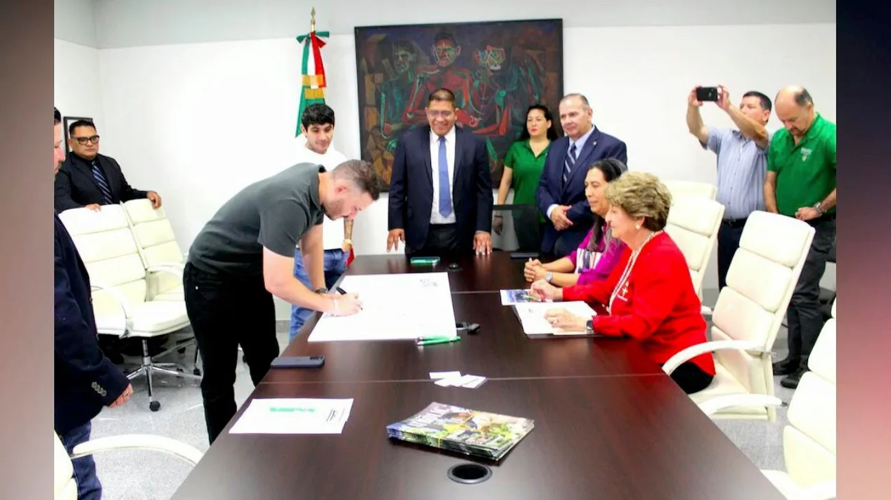 Realiza Grupo Frontera donativo para apoyar a migrantes