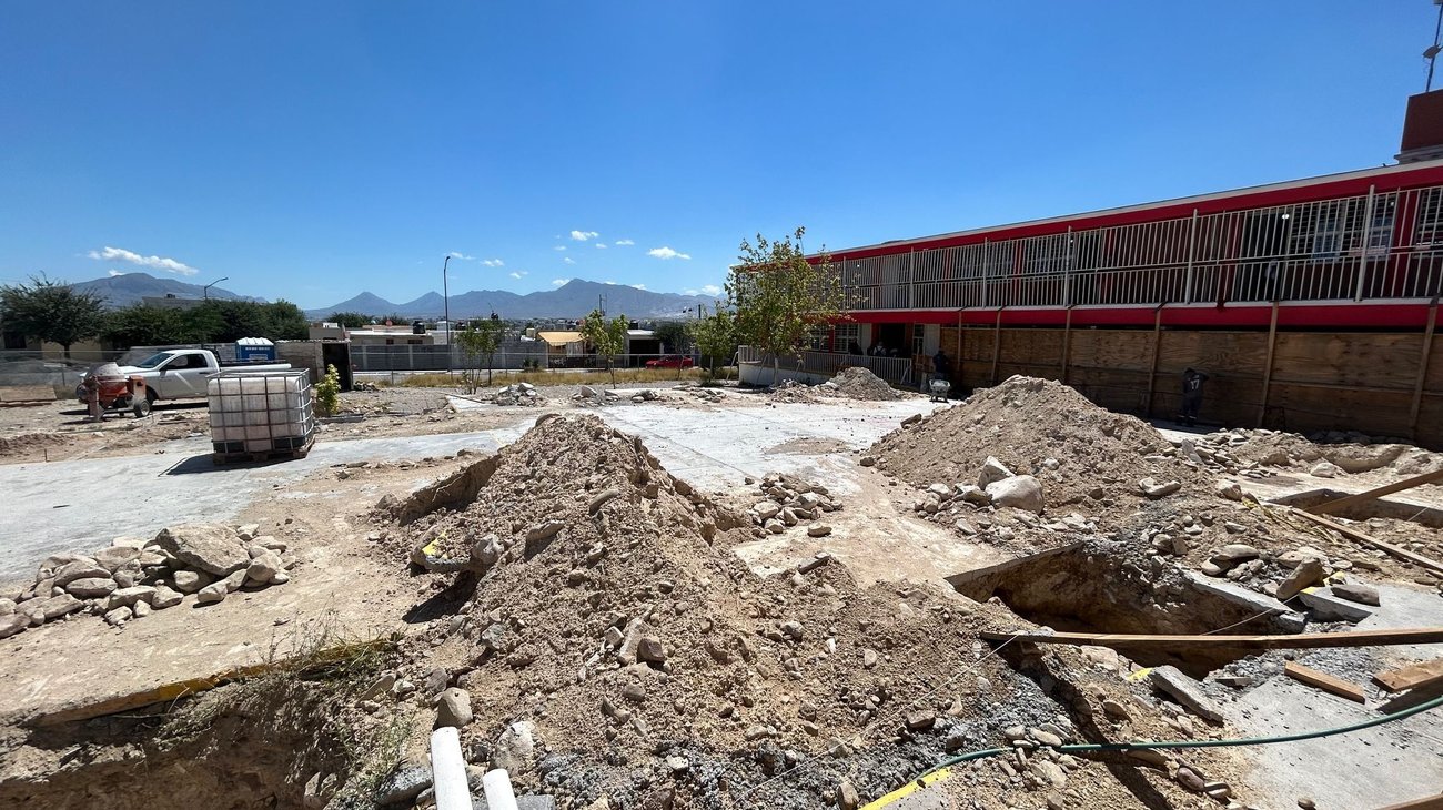 ICIFED construye 32 techumbres escolares en Coahuila
