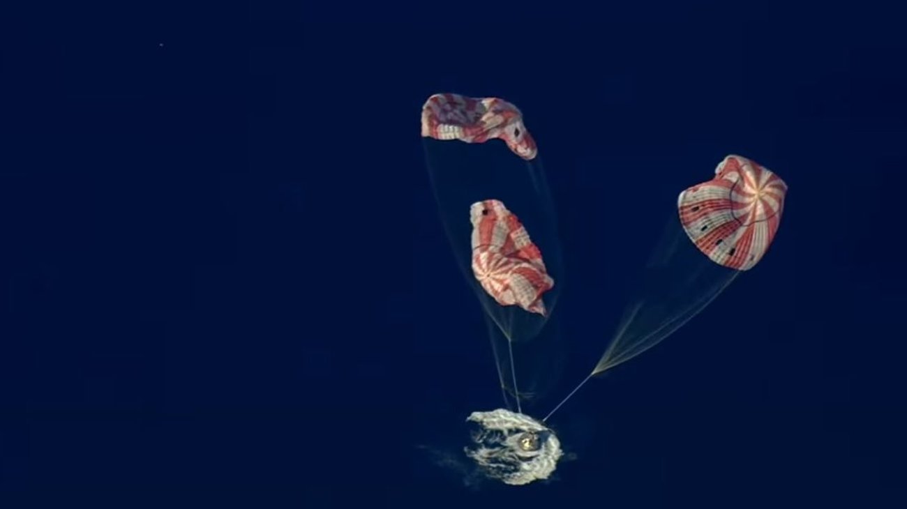 ¡Histórico! Tripulación del Artemis II ameriza a salvo 