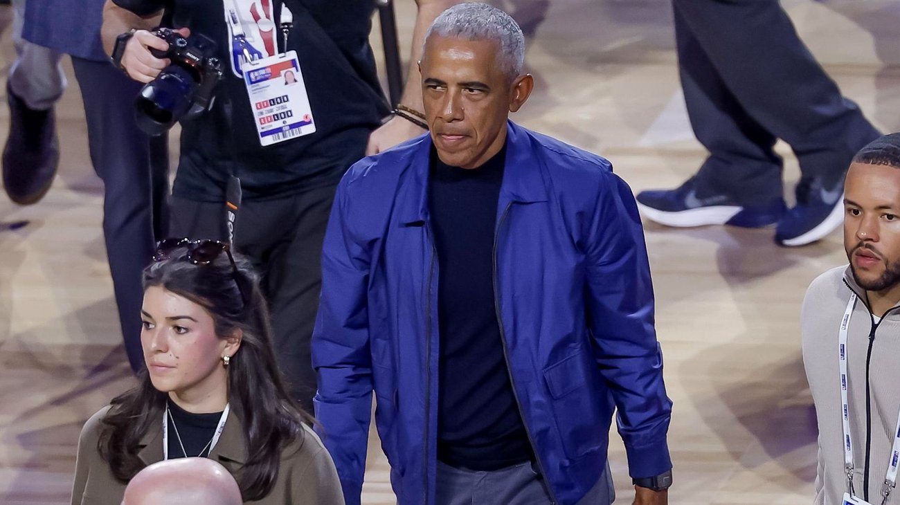 Trump acusa a Obama de revelar secretos por respuesta de aliens