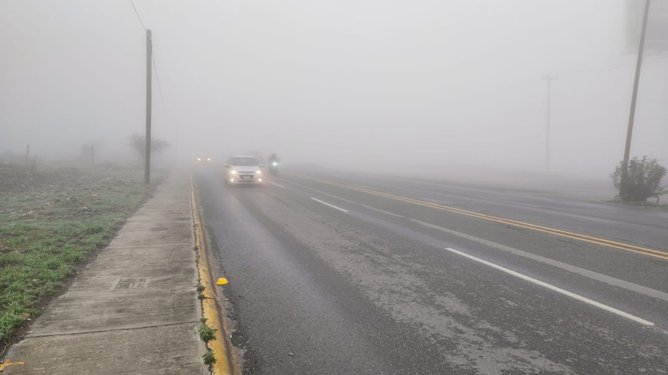 Frente frío 45 complica condiciones de manejo en Coahuila