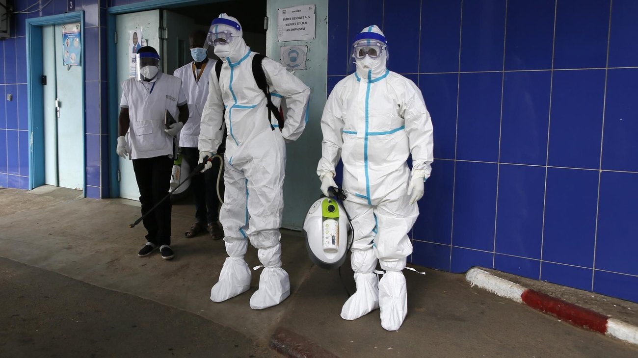 Declara OMS emergencia en el Congo y Uganda por brote de ébola