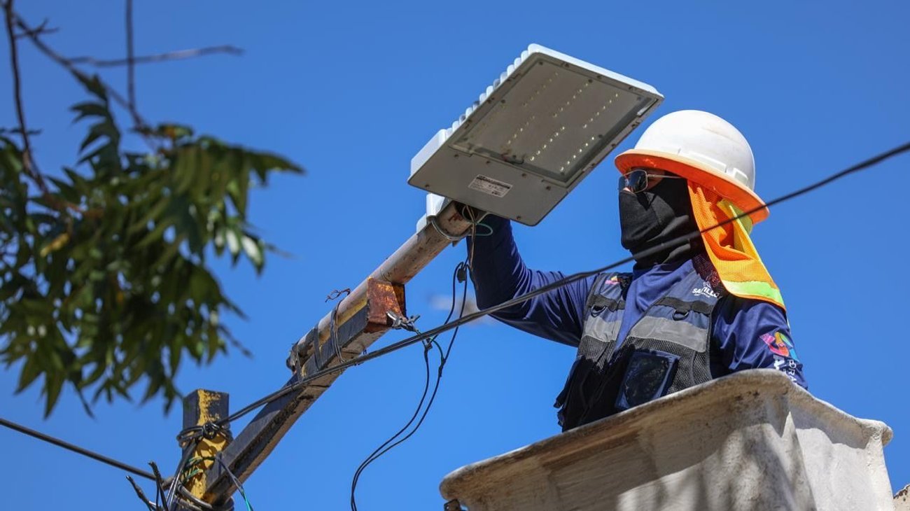 Llevarán mejor alumbrado a los 106 ejidos de Saltillo