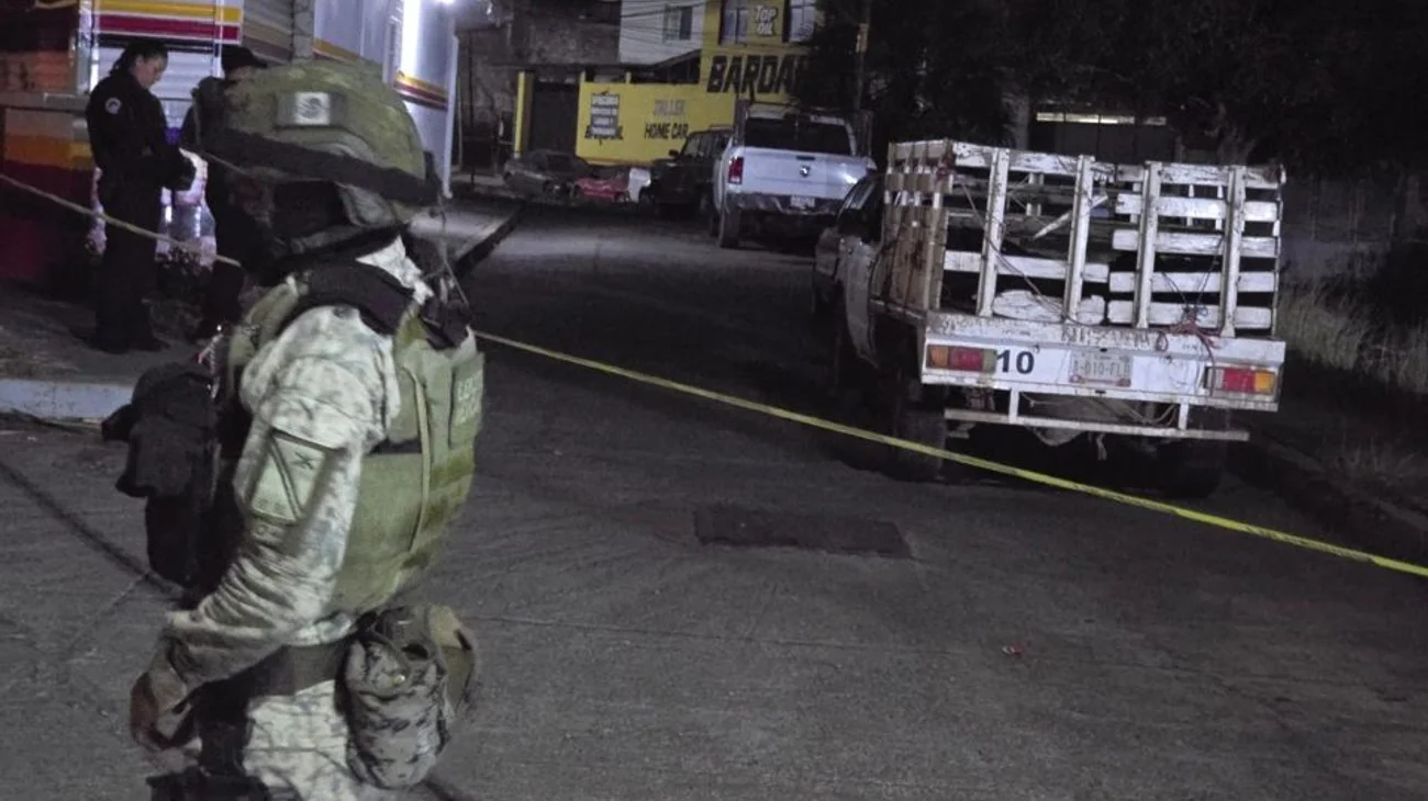 Hallan 3 cuerpos desmembrados cerca de la FGR de Guerrero