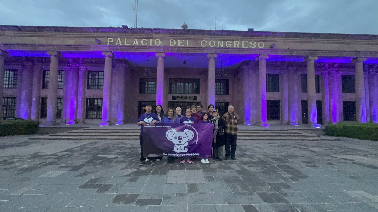 Coahuila se ilumina de morado por el Síndrome de Moebius