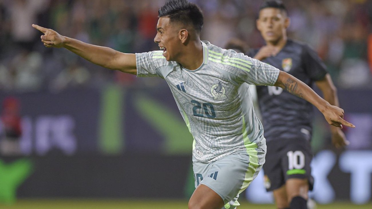 Efraín Álvarez le da el triunfo a la Selección Mexicana