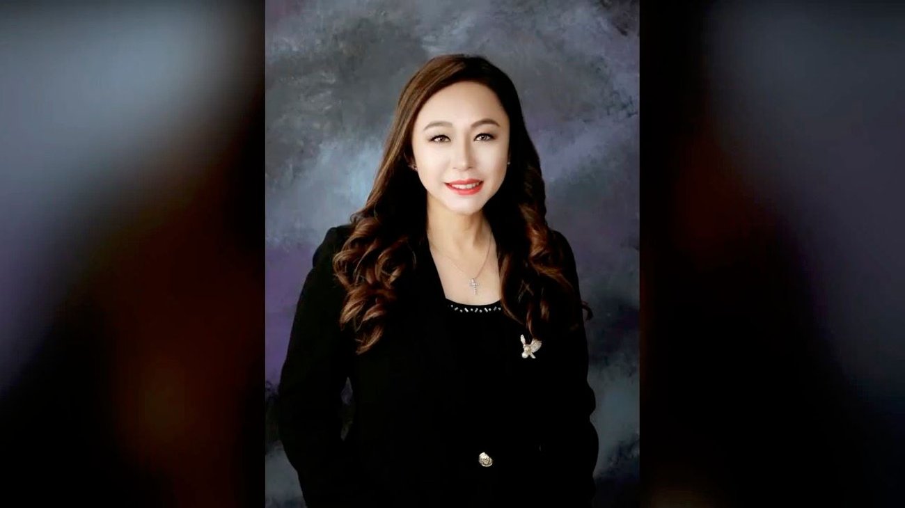 Acusan a alcaldesa californiana de actuar como agente de China