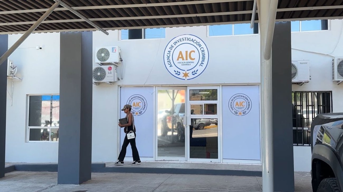 Cae ejecutiva bancaria por posible desvío de $12 millones