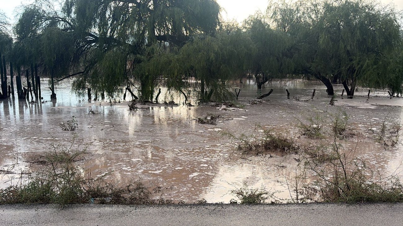 Se inunda ejido en Mier y Noriega tras fuertes lluvias