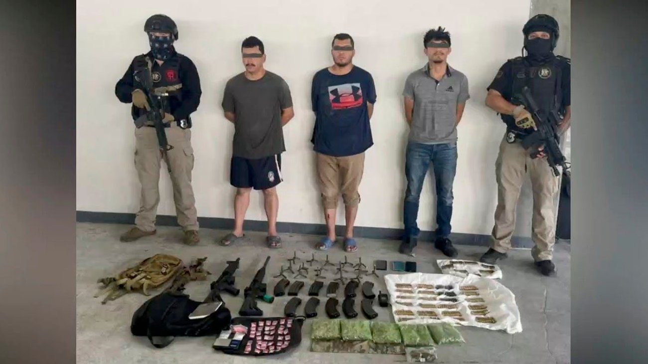 Capturan a tres con armas largas y droga en El Carmen