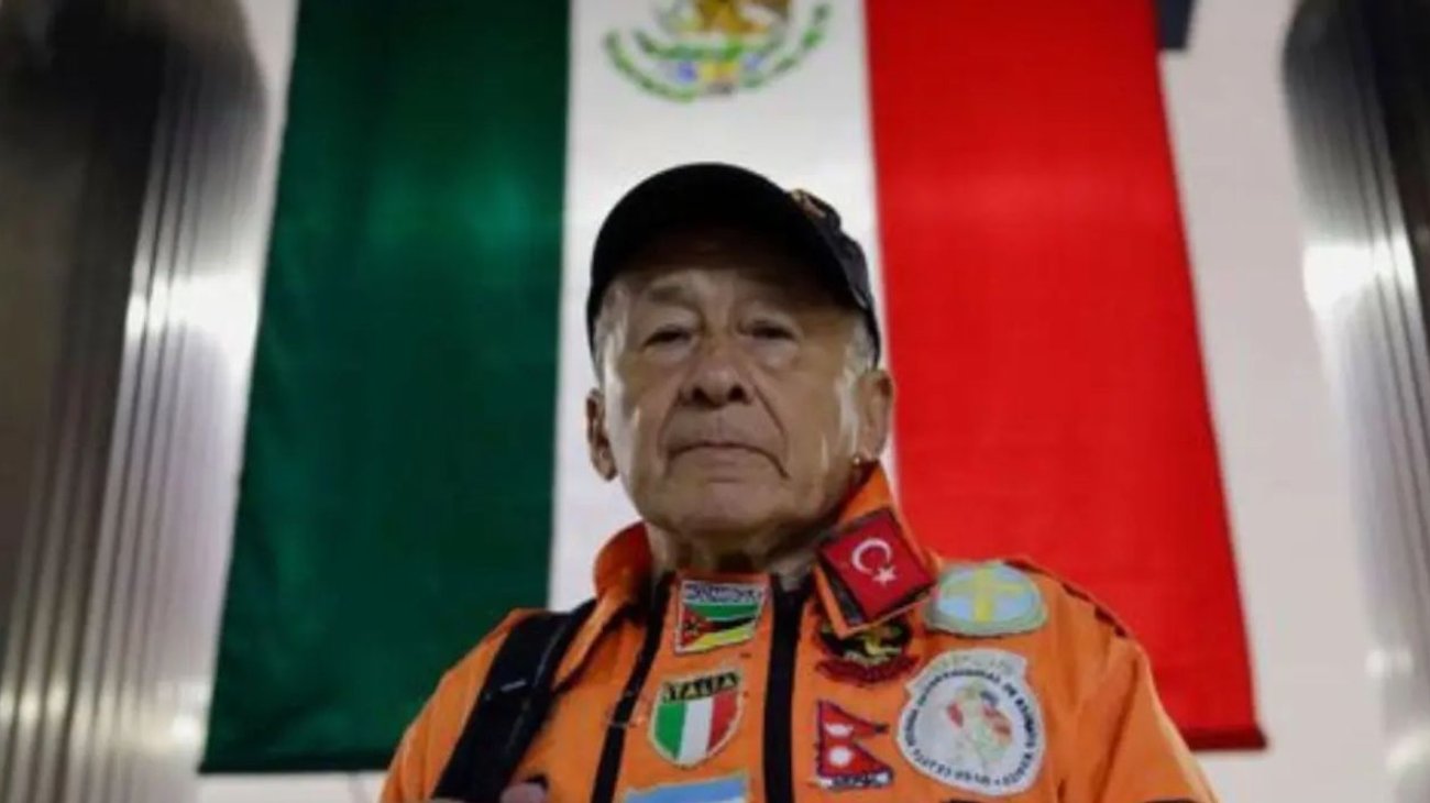 Repite misión en Venezuela rescatista mexicano de 80 años