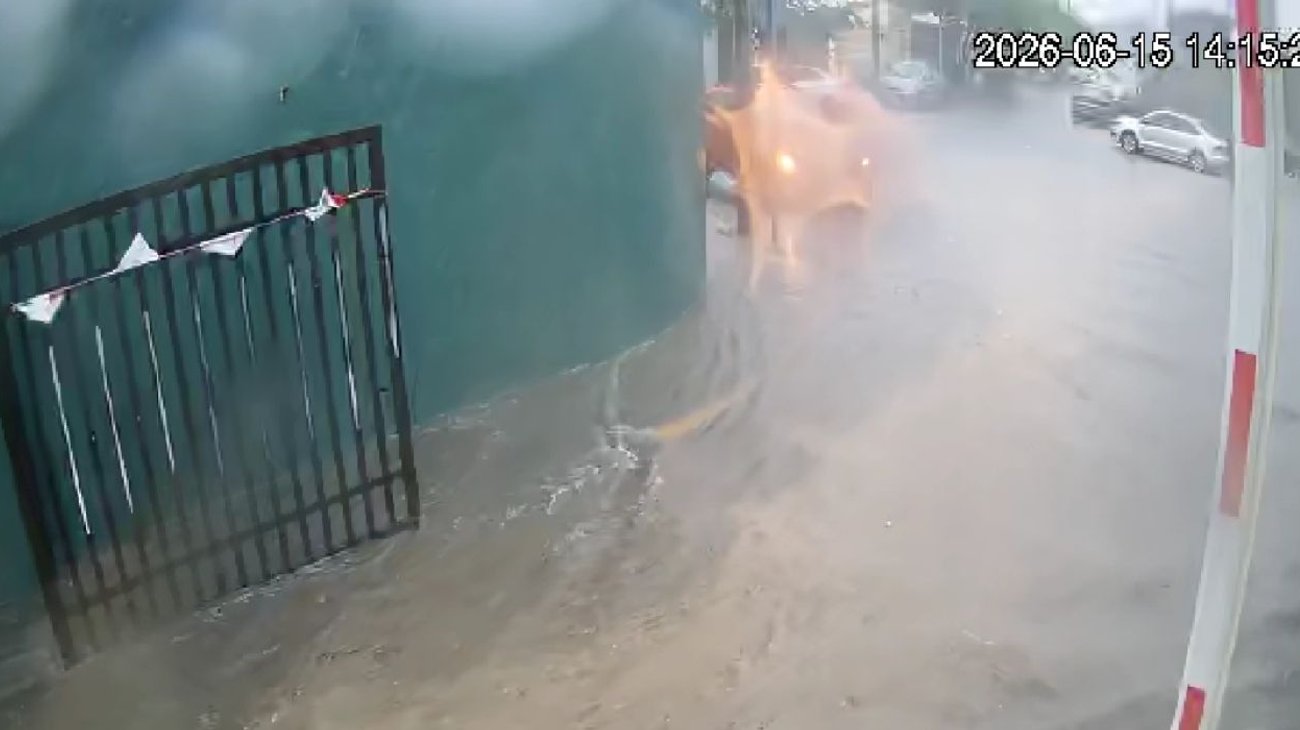 Piden apoyo vecinos por afectaciones tras lluvias en Urbi Villa 