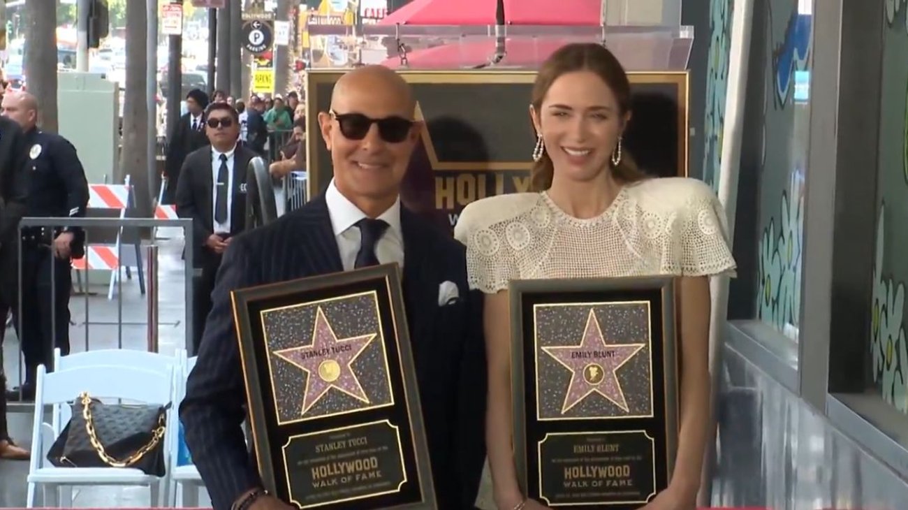 Reciben Emily Blunt y Stanley Tucci estrella en Paseo de la Fama