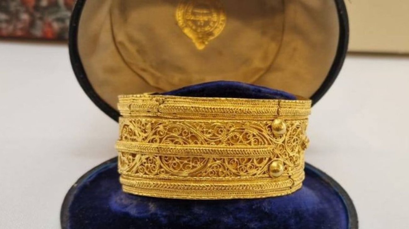 Devuelven reliquias de emperador saqueadas hace 158 años
