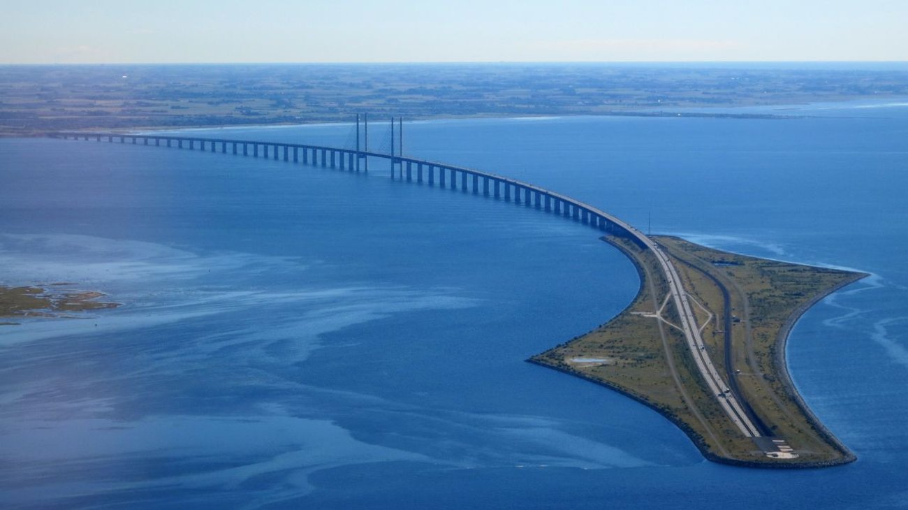 El puente-túnel que pasa por debajo del mar y une dos países