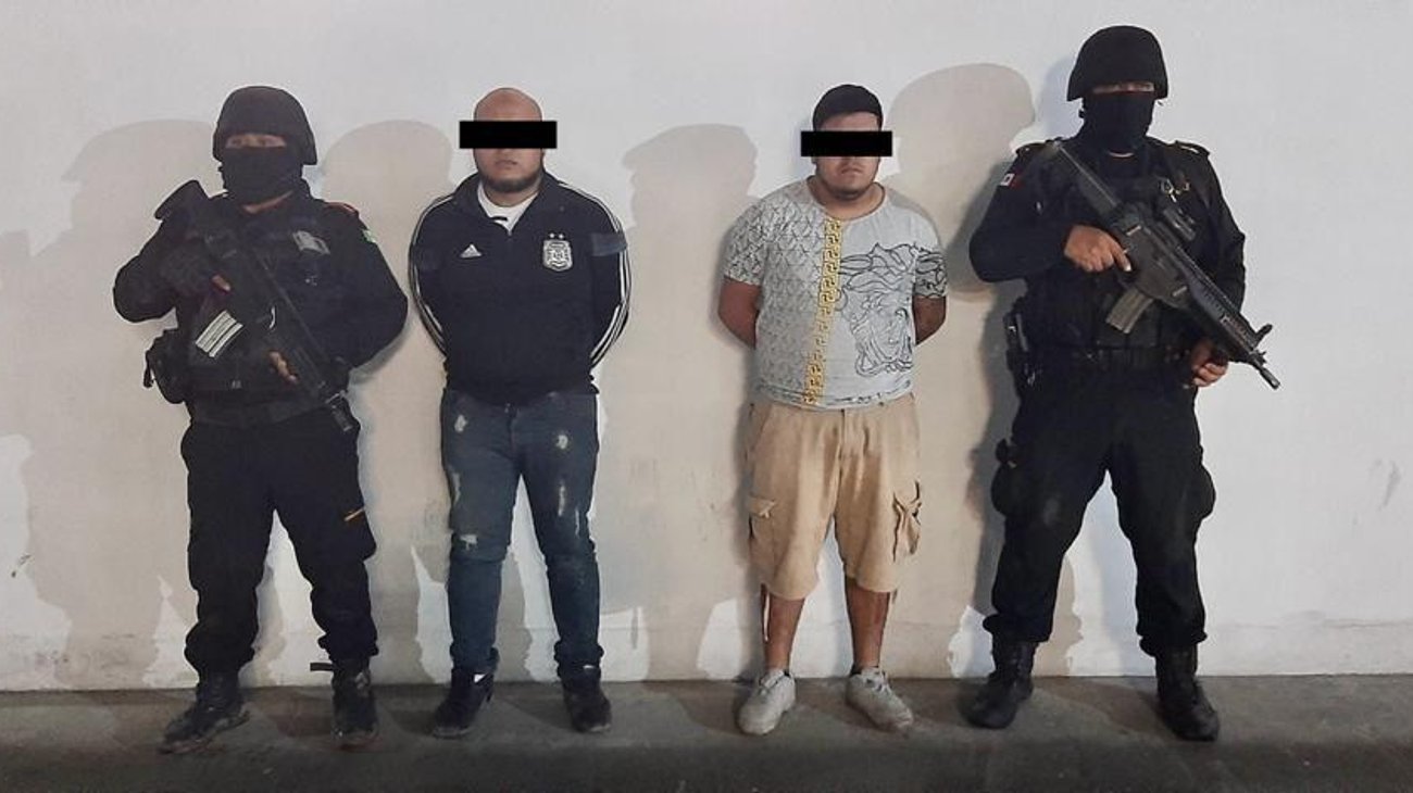 Tras persecución, detienen a dos en El Carmen