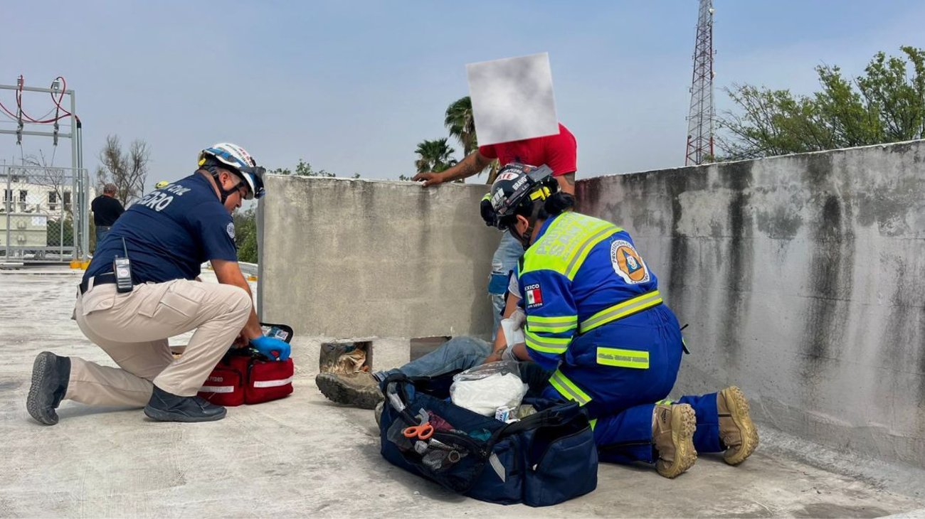 Rescatan a joven tras descarga eléctrica en San Pedro