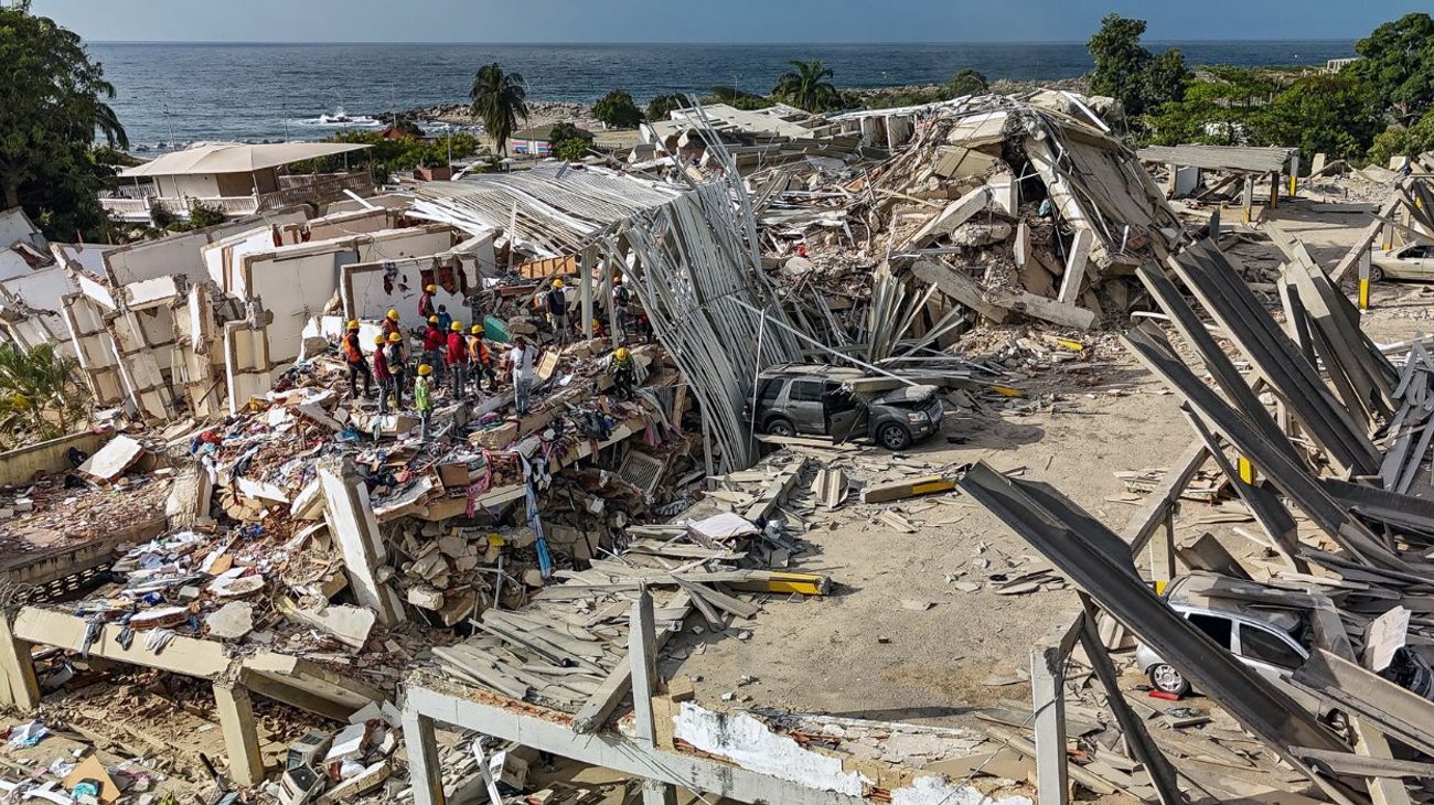 Suman 1,450 muertos y 3,150 heridos por sismos en Venezuela