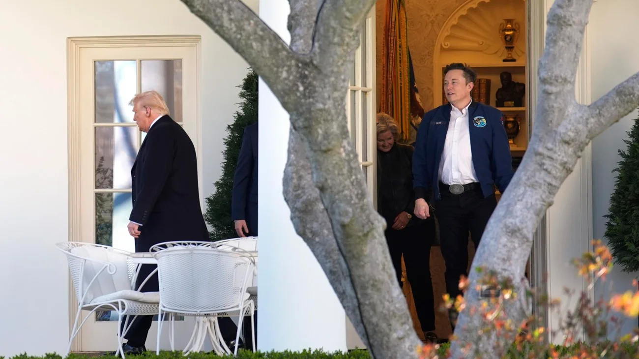 Amenaza Trump con deportar a Musk por oponerse a plan fiscal