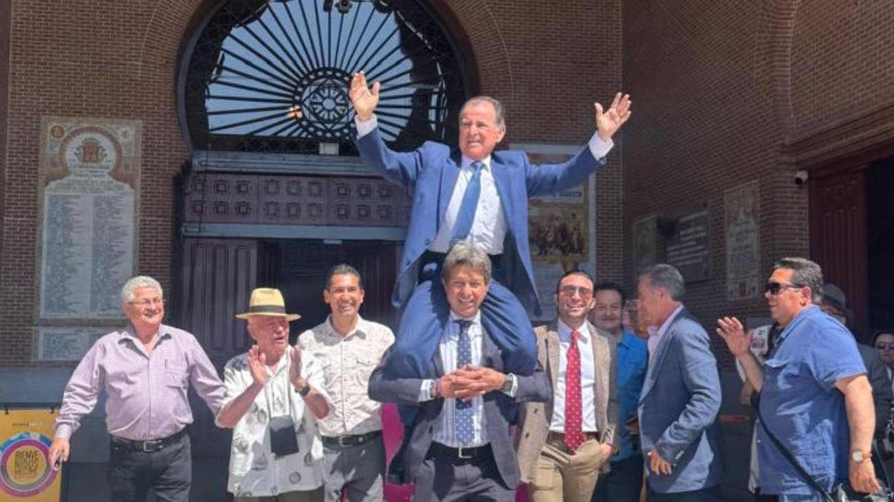 ¡Olé! Rinden homenaje a Eloy Cavazos en Puerta Grande de España