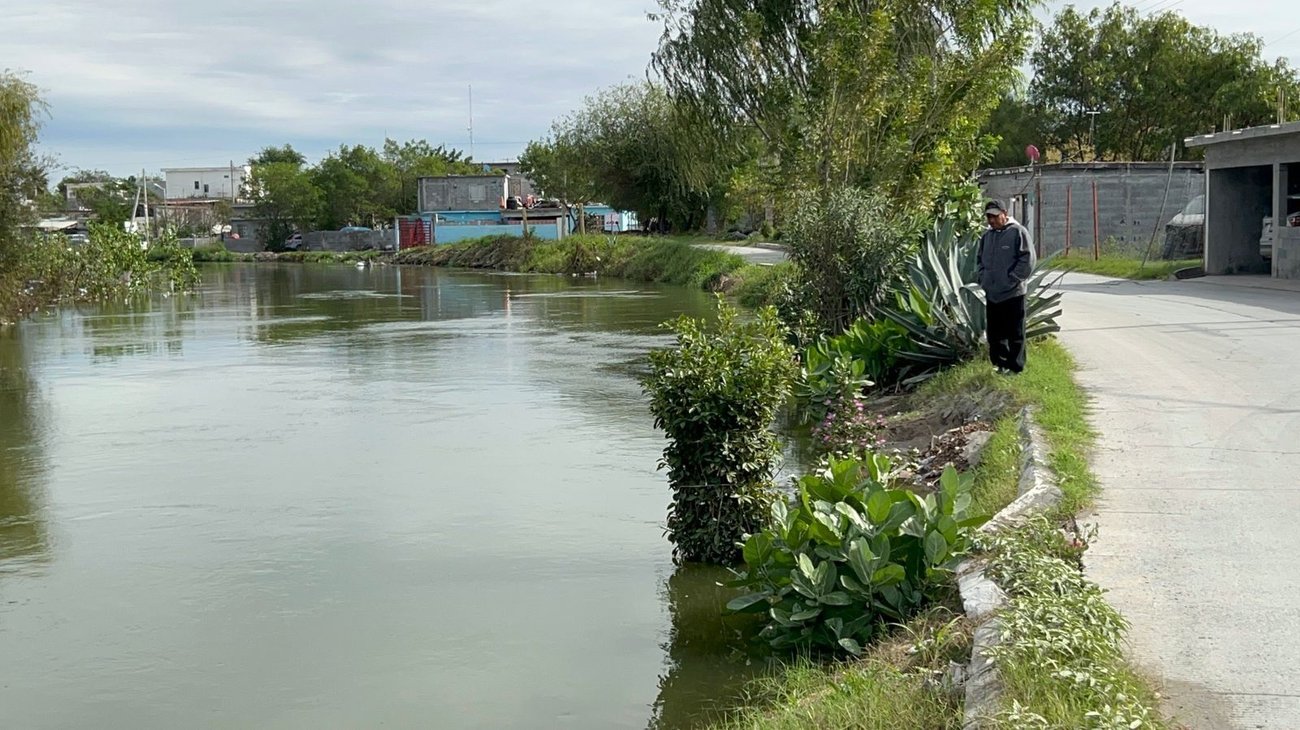 Desborde del canal Guillermo Rodhe provoca encharcamientos