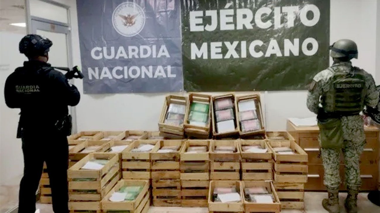 Transportaba cajas de nopalitos; descubren paquetes de droga