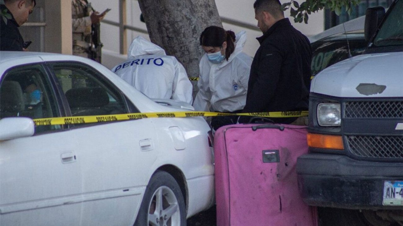 Iba a trabajar y encuentra maleta con un cuerpo dentro