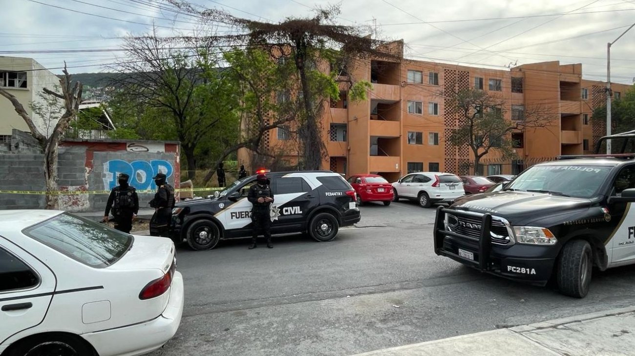 Encuentran muerta a una mujer en un lote baldío