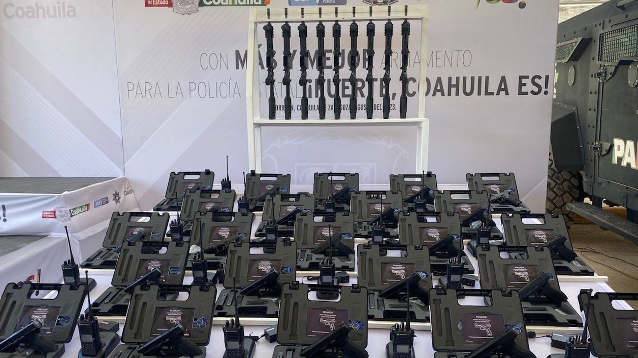 Entregan nuevo armamento a policías de Coahuila 