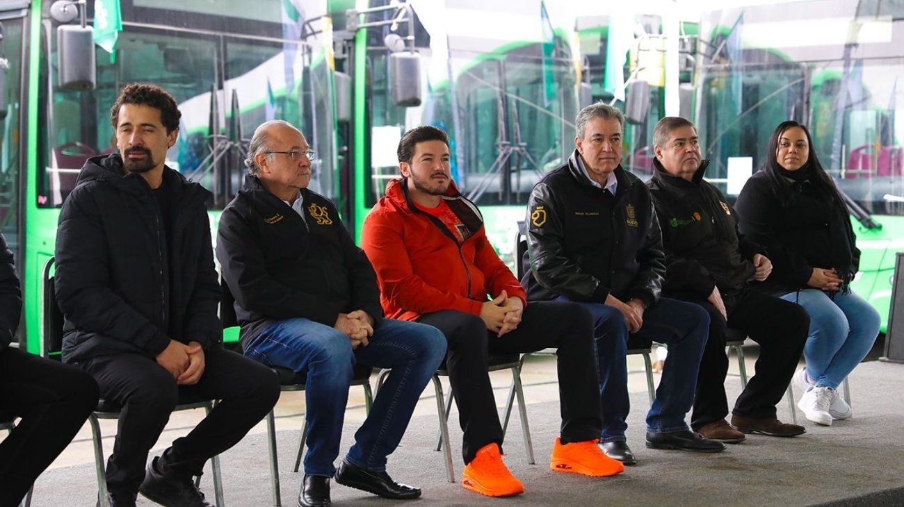 Entrega Estado tarjetas de camiones con apoyo permanente