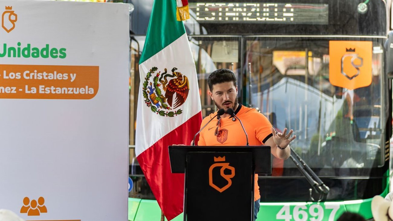 entrega_samuel_garcia_nuevas_unidades_de_transporte_b76c18ac0d