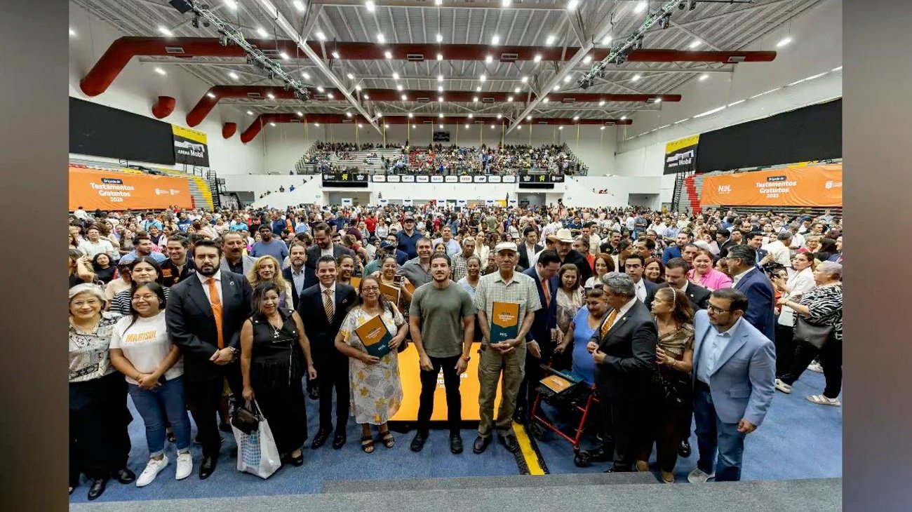 Entrega gobierno de NL 1,300 testamentos gratuitos a familias