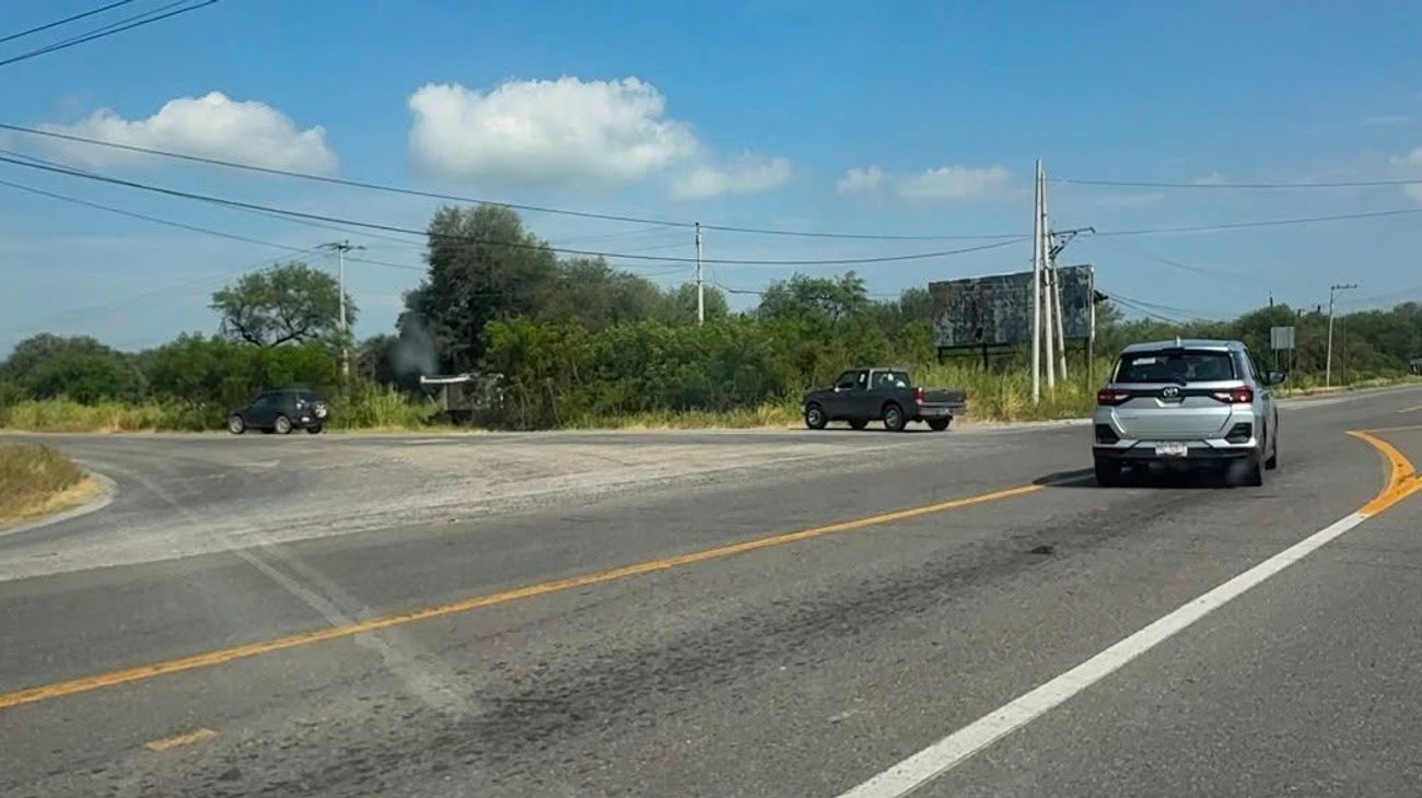 Alertan sobre riesgo en el entronque a Santa Engracia