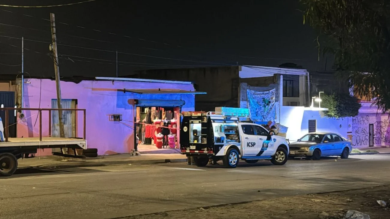 Ejecutan a hombre en negocio de chatarra en Escobedo