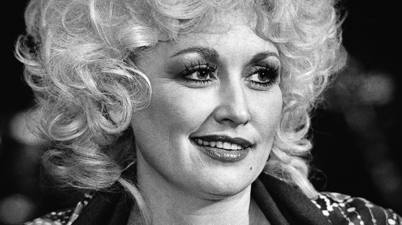 Google homenajea a Dolly Parton con animación en su buscador