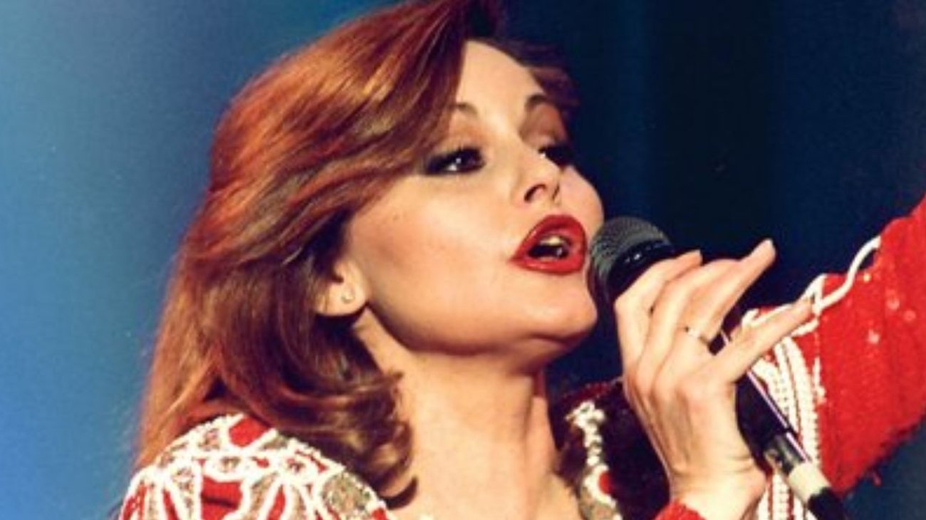 escena_rocio_durcal_af6c792add